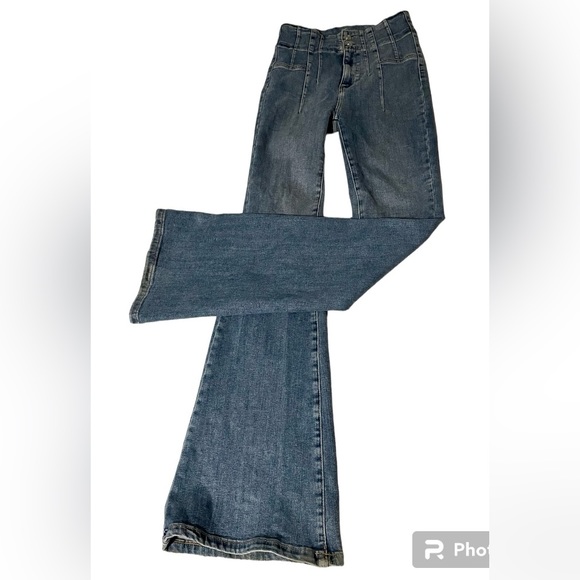 WE THE FREE Jayde Flare Jeans Sunburst Blue High Waist Size 26 - Picture 4 of 10